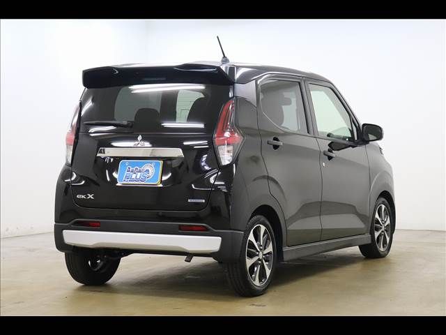 MITSUBISHI ek X 2022