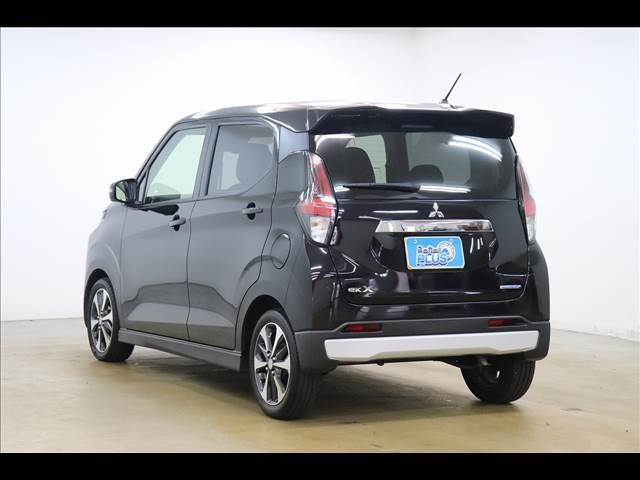 MITSUBISHI ek X 2022