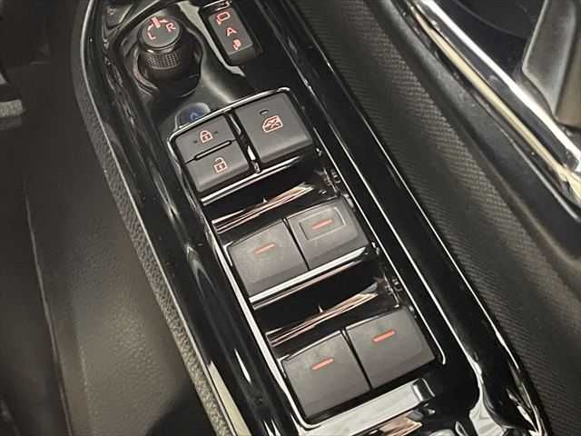 TOYOTA VOXY HYBRID 2020