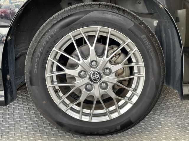 TOYOTA VOXY HYBRID 2020