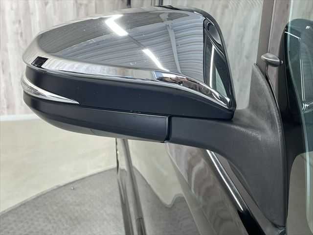 TOYOTA VOXY HYBRID 2020