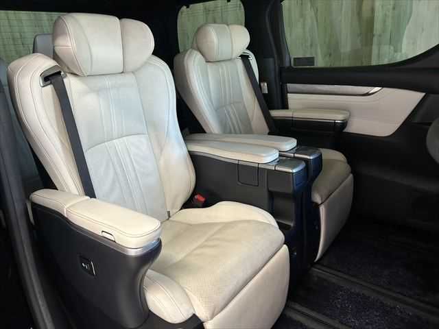 TOYOTA VELLFIRE  HYBRID 4WD 2018