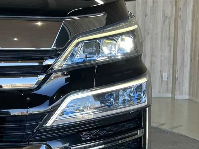 TOYOTA VELLFIRE  HYBRID 4WD 2018