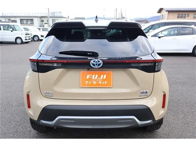 TOYOTA YARIS CROSS HYBRID 2022