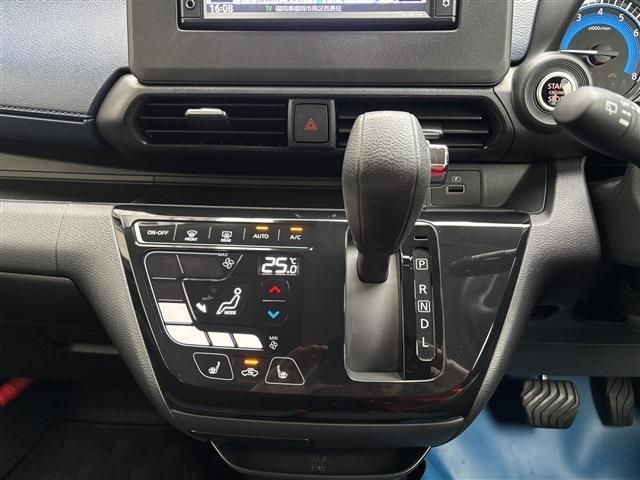 MITSUBISHI ek X 2022