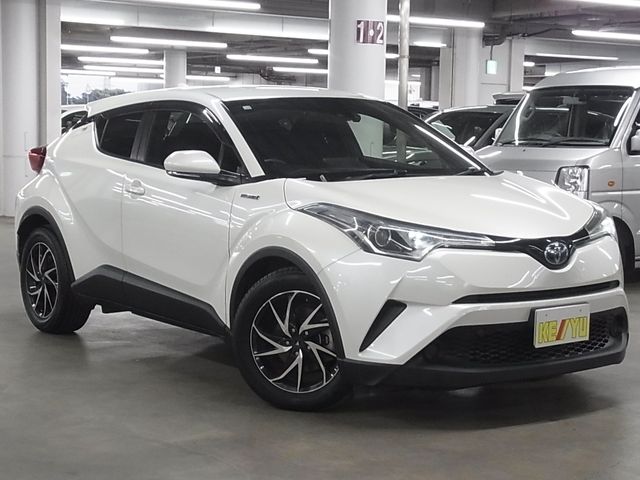 TOYOTA C-HR 2017