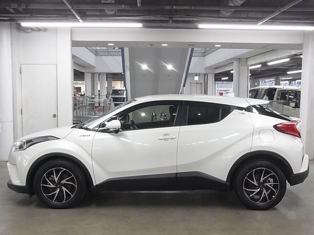 TOYOTA C-HR 2017