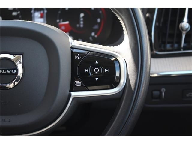 VOLVO VOLVO XC60 2019