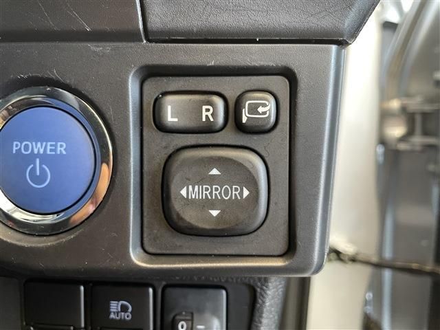 TOYOTA COROLLA FIELDER HYBRID 2020