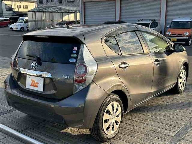 TOYOTA AQUA 2014