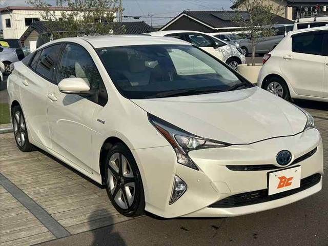 TOYOTA PRIUS 2016