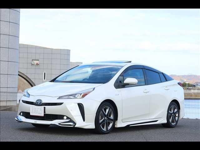 TOYOTA PRIUS 2019