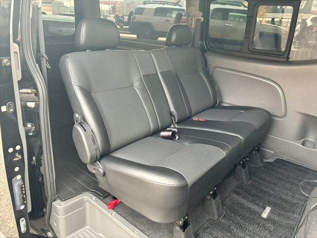 NISSAN NV350 CARAVAN 2012