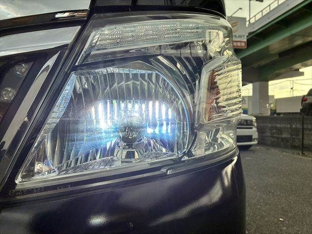 NISSAN NV350 CARAVAN 2012