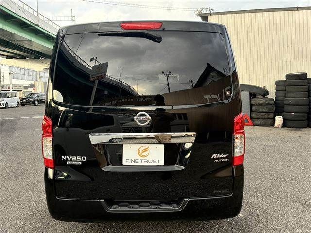 NISSAN NV350 CARAVAN 2012