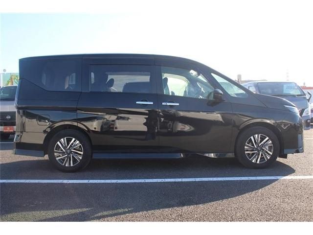 NISSAN SERENA  WG 2023