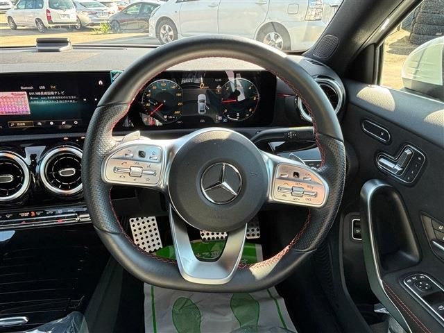 MERCEDES BENZ MERCEDES BENZ A class sedan 2021