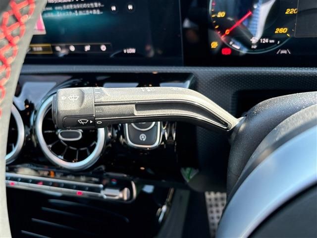 MERCEDES BENZ MERCEDES BENZ A class sedan 2021