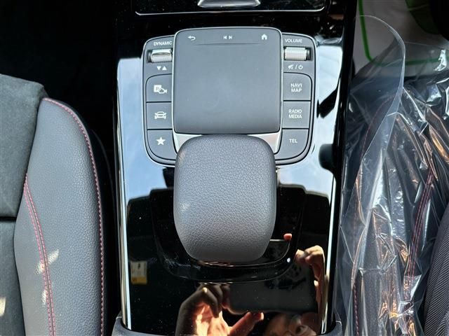 MERCEDES BENZ MERCEDES BENZ A class sedan 2021