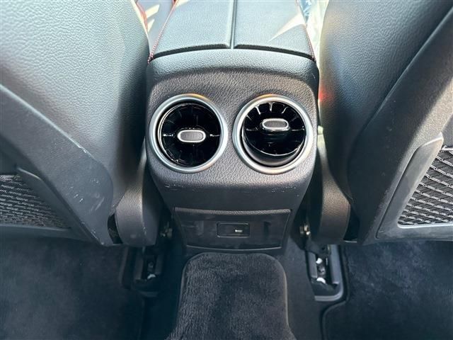 MERCEDES BENZ MERCEDES BENZ A class sedan 2021