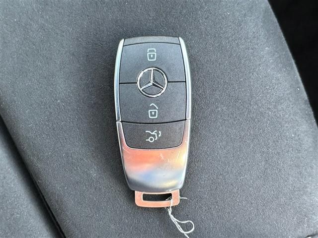 MERCEDES BENZ MERCEDES BENZ A class sedan 2021