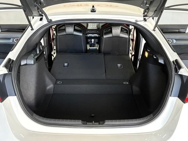 HONDA CIVIC hatchback 2025