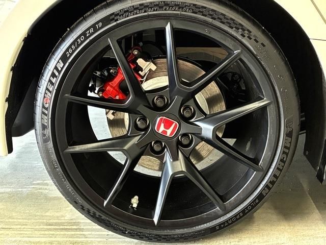 HONDA CIVIC hatchback 2025