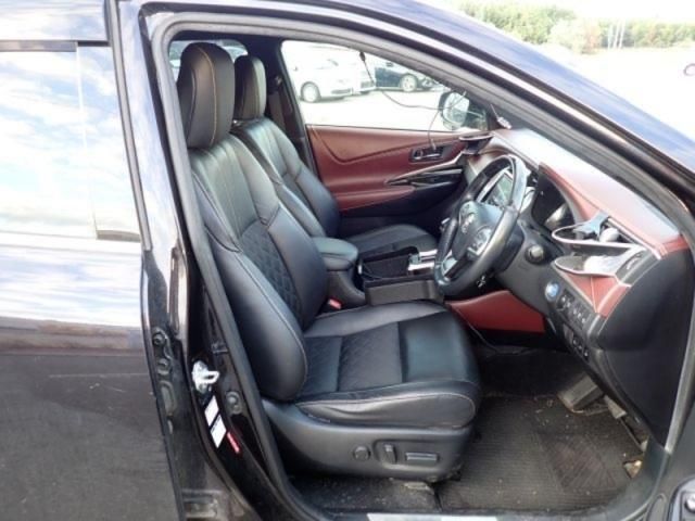 TOYOTA HARRIER HYBRID 2019