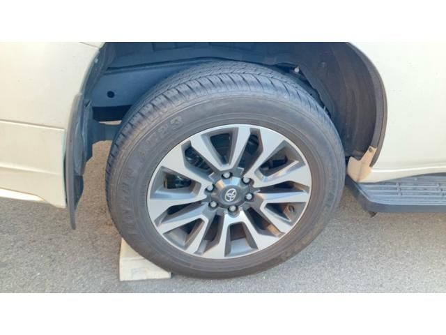 TOYOTA LANDCRUISER PRADO 2023