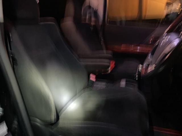 TOYOTA VELLFIRE 2009