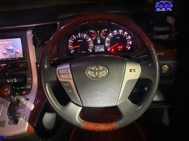 TOYOTA VELLFIRE 2009