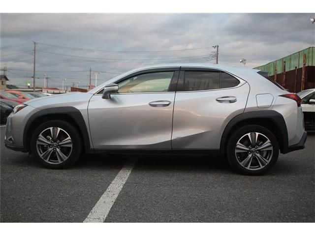 TOYOTA LEXUS UX300e 2023