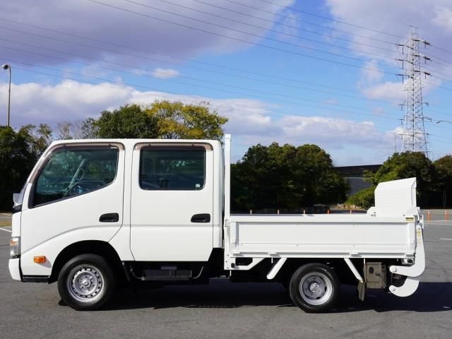 TOYOTA DYNA 2015