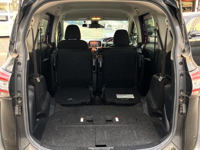 TOYOTA SIENTA HYBRID 2021