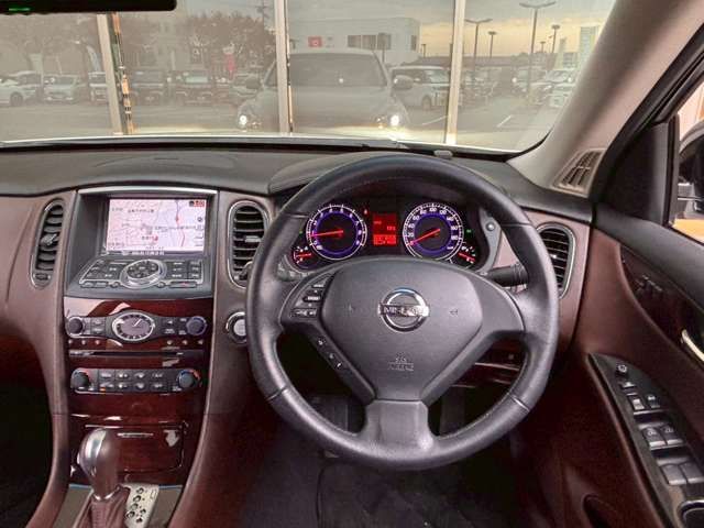 NISSAN SKYLINE CROSSOVER 2010