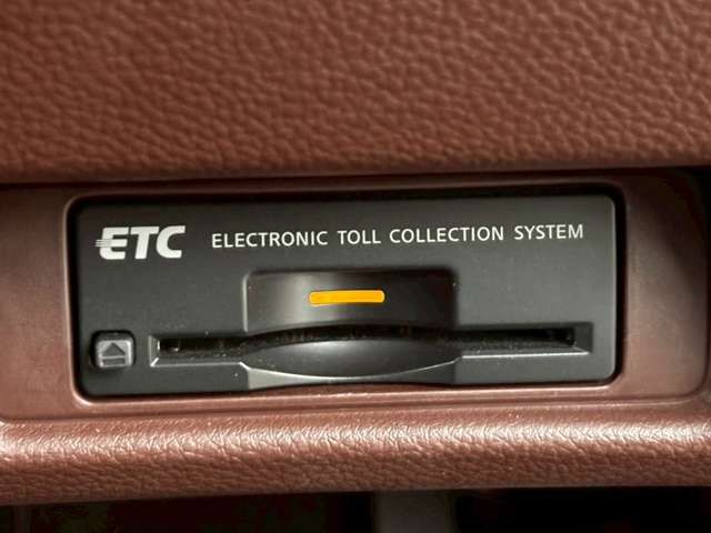 NISSAN SKYLINE CROSSOVER 2010