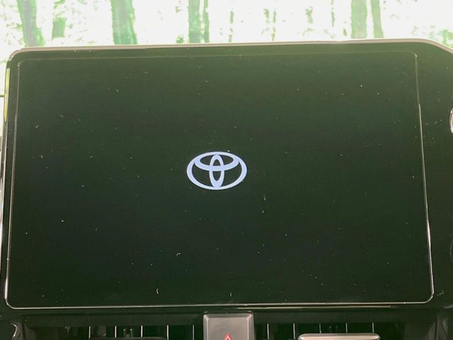 TOYOTA VOXY HYBRID 2023