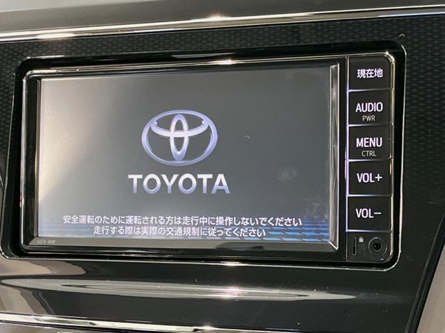 TOYOTA PRIUS Alpha 2019