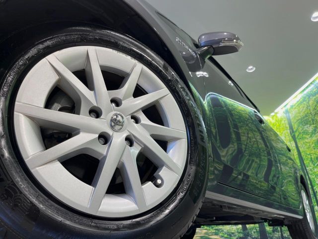 TOYOTA PRIUS Alpha 2019