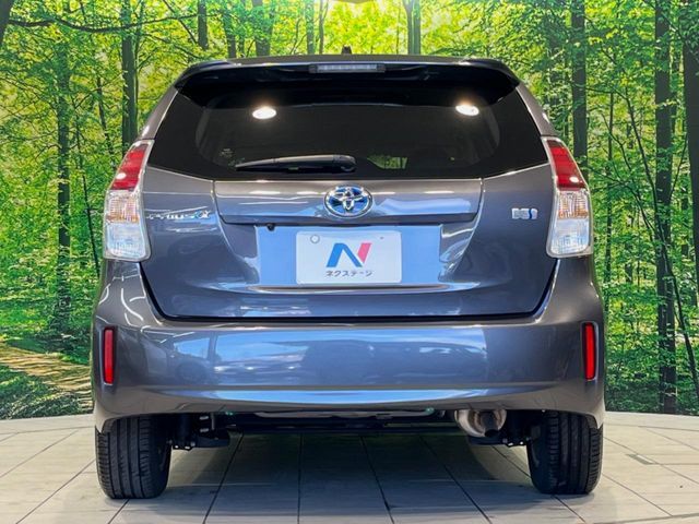 TOYOTA PRIUS Alpha 2019