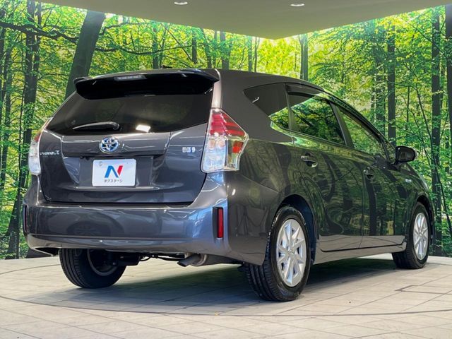 TOYOTA PRIUS Alpha 2019