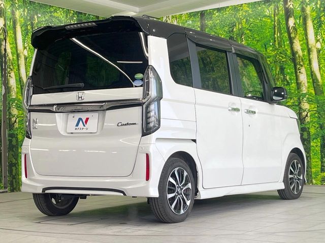 HONDA N BOX CUSTOM 2018