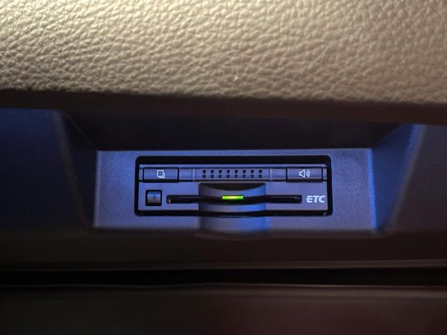 TOYOTA HARRIER 2WD 2015