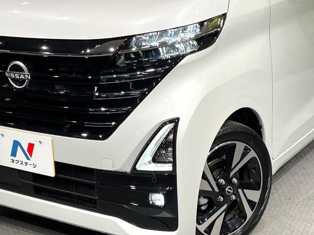 NISSAN ROOX 2025