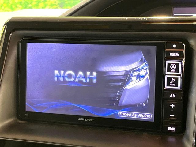TOYOTA NOAH 2015