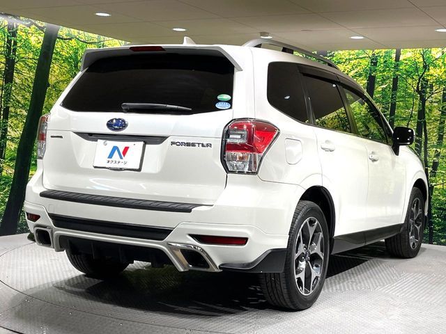 SUBARU FORESTER 2017