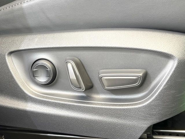 TOYOTA CROWN CROSSOVER 2023