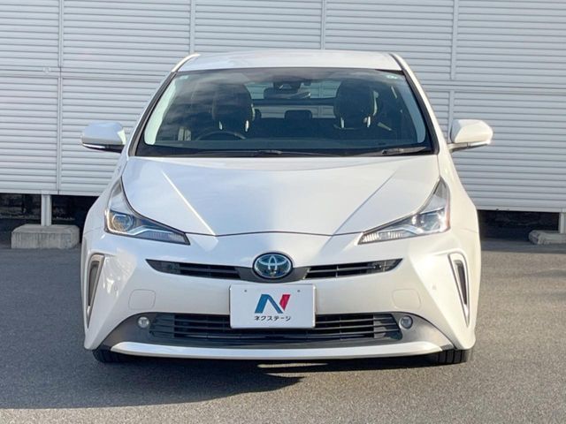 TOYOTA PRIUS 2019