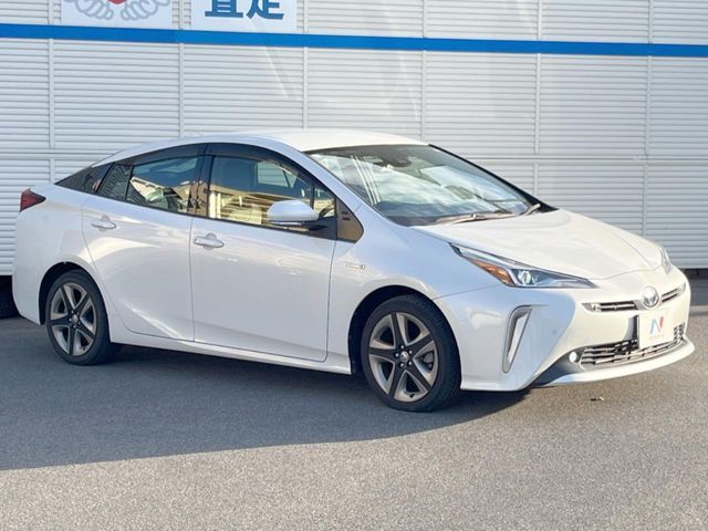 TOYOTA PRIUS 2019