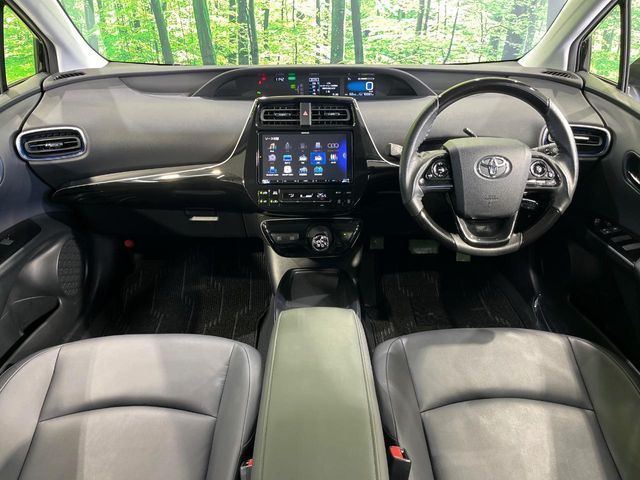 TOYOTA PRIUS 4WD 2021